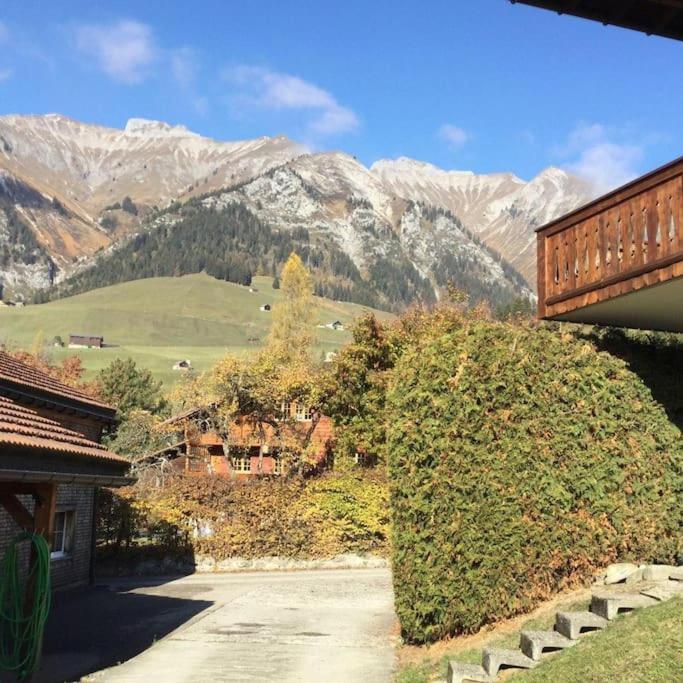 Cozy Apartment In The Heart Of The Alps Chateau-d'Oex Esterno foto