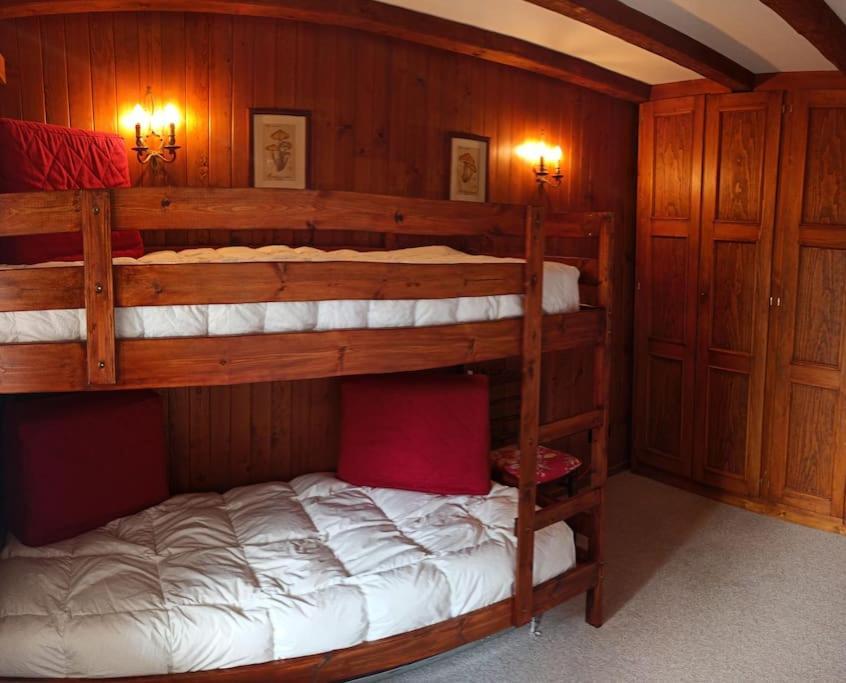 Cozy Apartment In The Heart Of The Alps Chateau-d'Oex Esterno foto