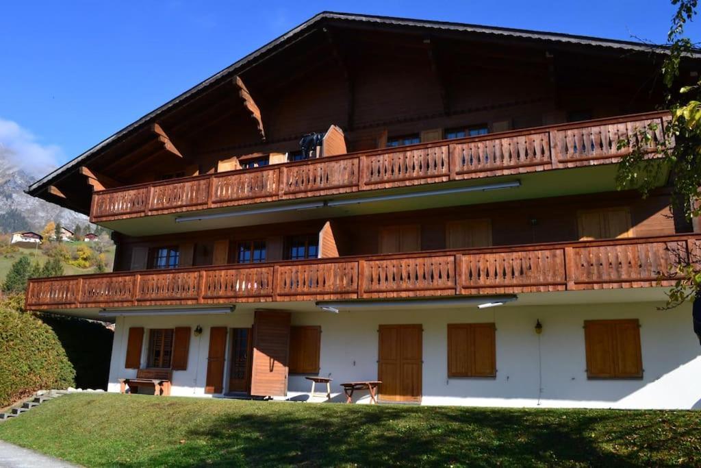 Cozy Apartment In The Heart Of The Alps Chateau-d'Oex Esterno foto