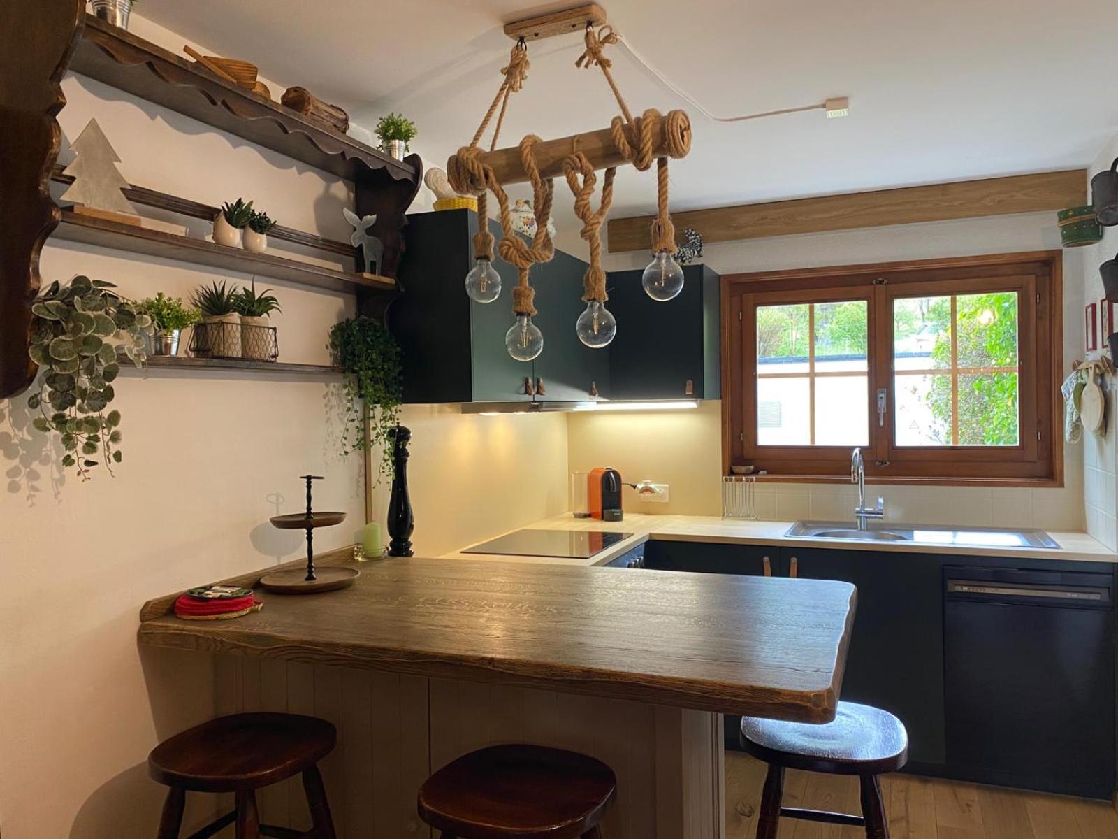 Cozy Apartment In The Heart Of The Alps Chateau-d'Oex Esterno foto